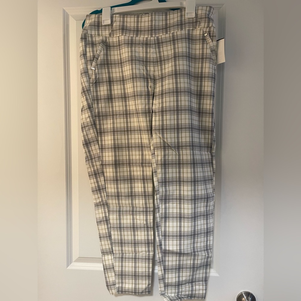 Women’s dress pants